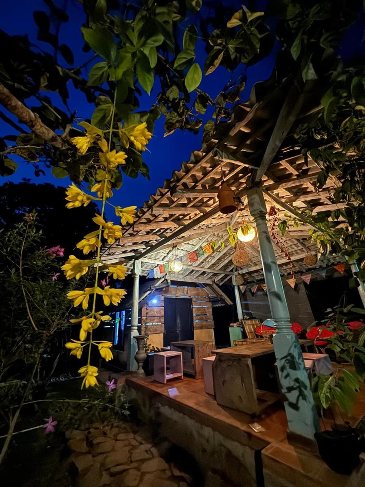 Villa Ovita Talpe Ngoại thất bức ảnh