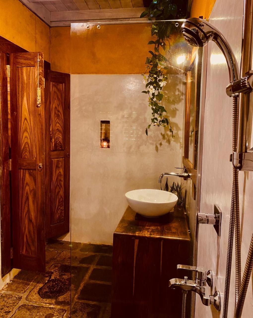 Villa Ovita Talpe Ngoại thất bức ảnh