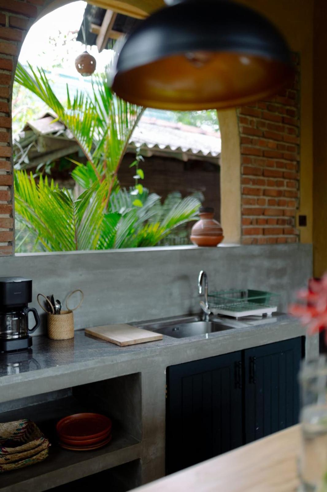 Villa Ovita Talpe Ngoại thất bức ảnh